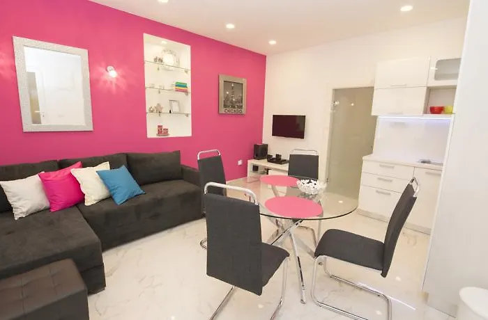 Apartment Dea II